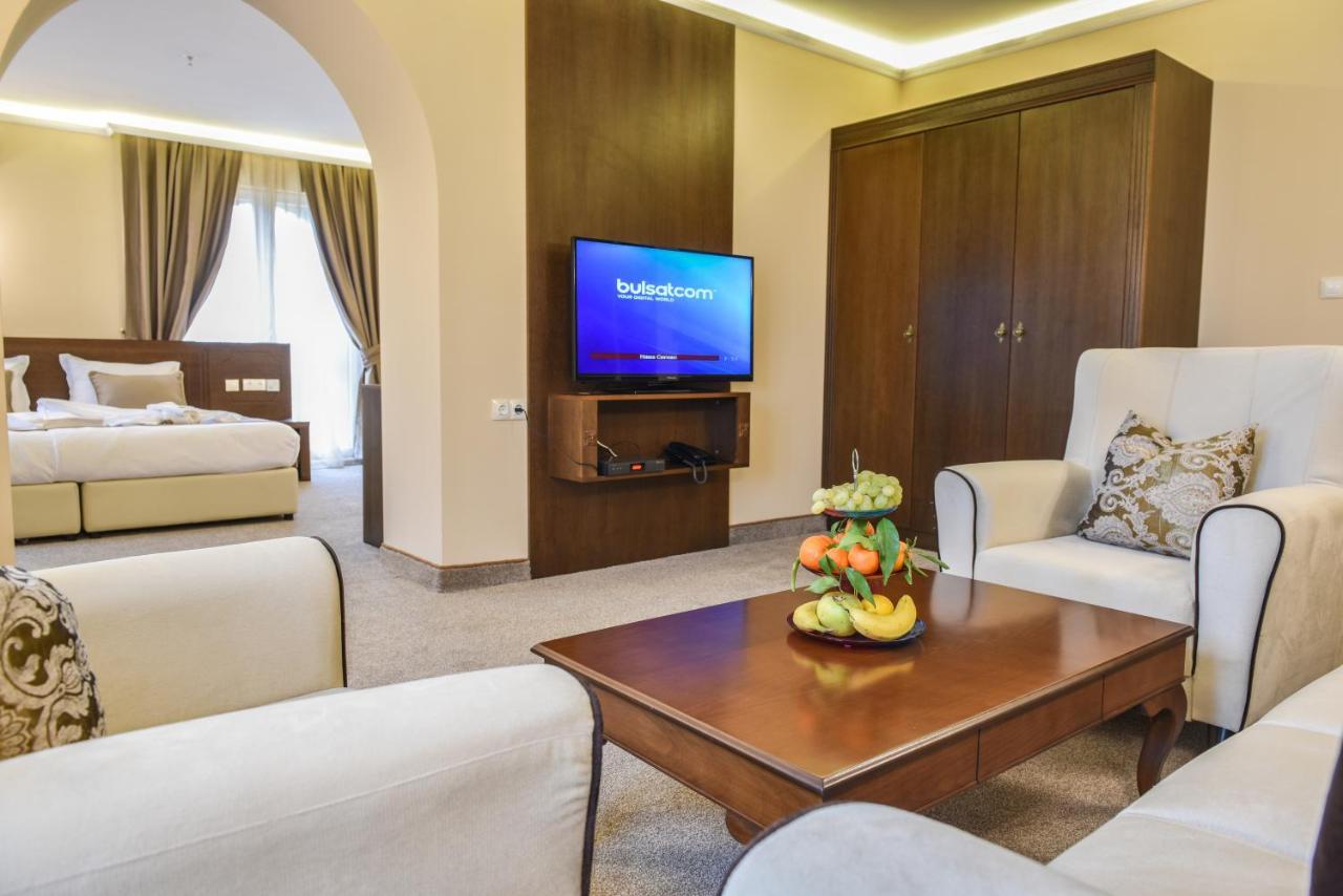 Sahara Hotel スヴィレングラッド エクステリア 写真
